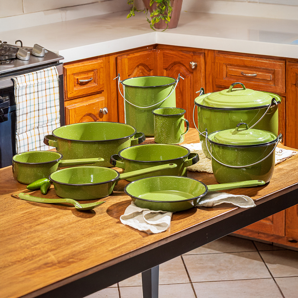 Batería de cocina. 12 piezas. Clásica