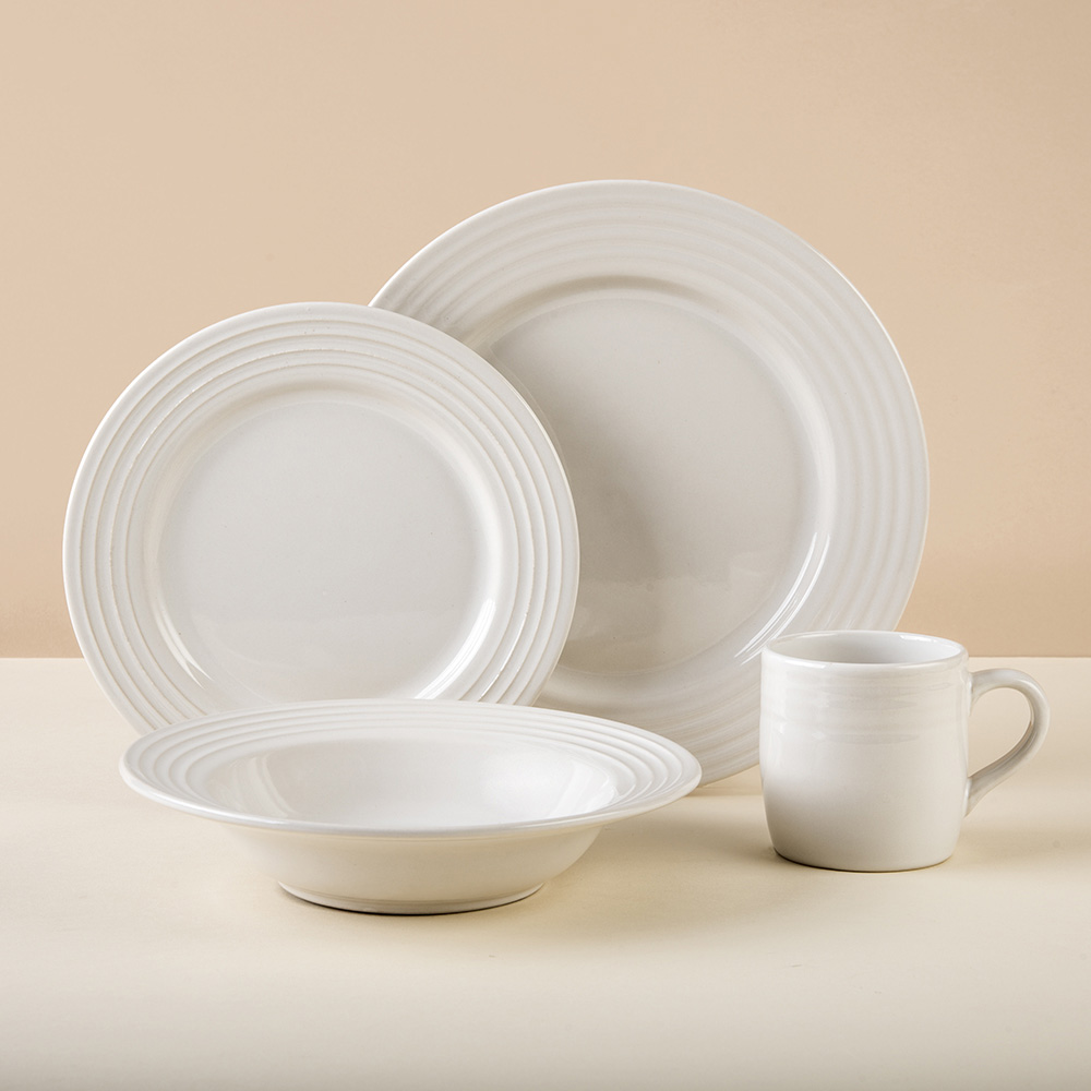 Vajilla para 4 personas. 16 piezas. Durezza.