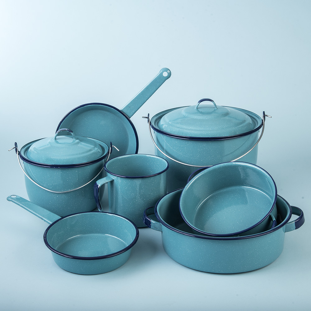 Batería de cocina. 9 piezas. Clásica