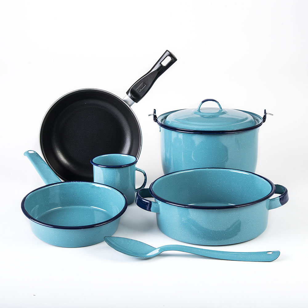 Batería de cocina. 7 piezas. Clásica